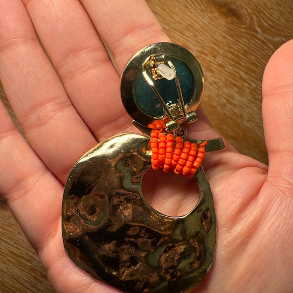 Zara Emerald and Gold Textured Earrings - Picture 4 of 7